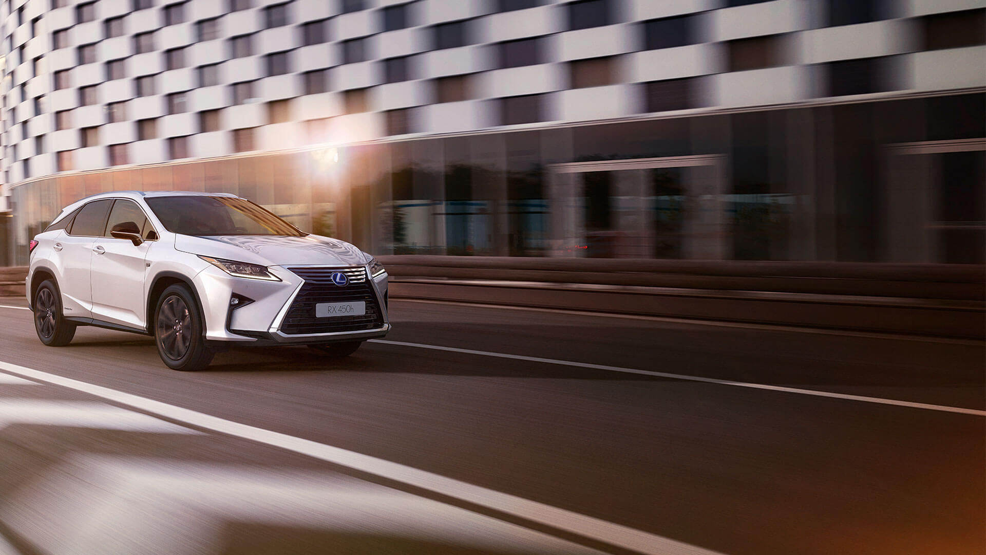 2018 lexus rx 450h key features