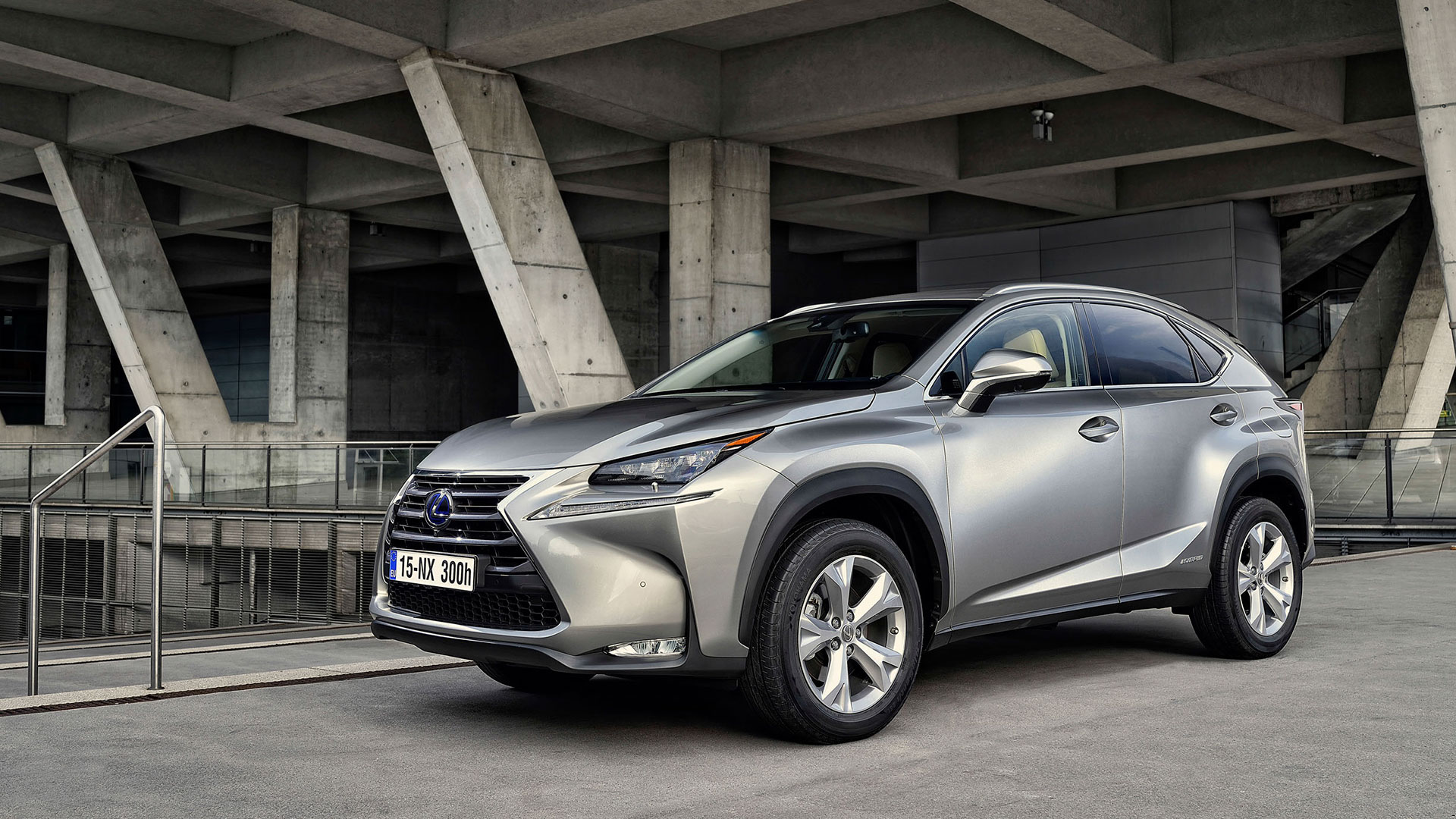 5 estrellas Euro NCAP para el NX 300h hero asset