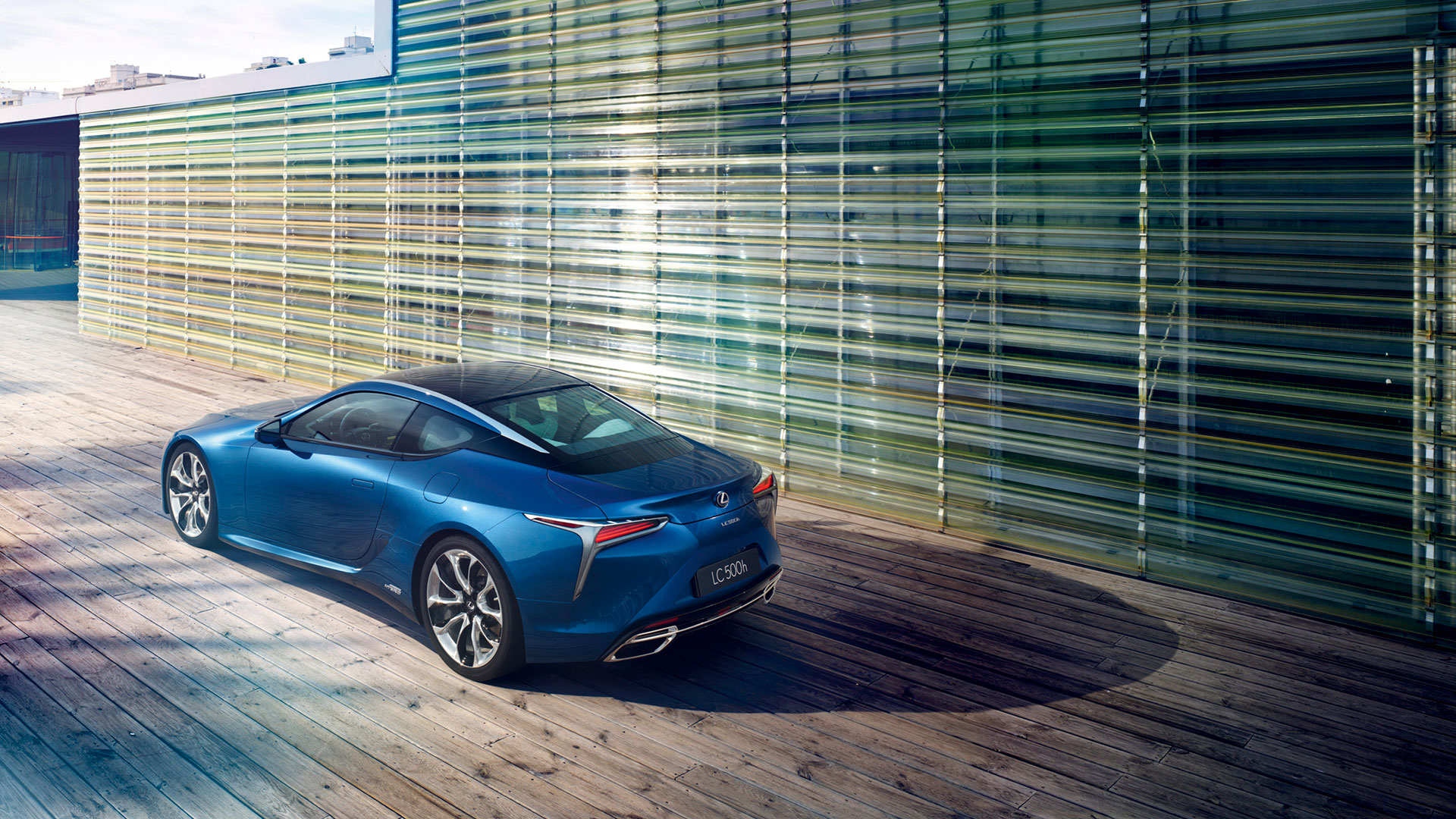 Lexus colaborará con el diseñador de moda Jørgen Simonsen hero asset