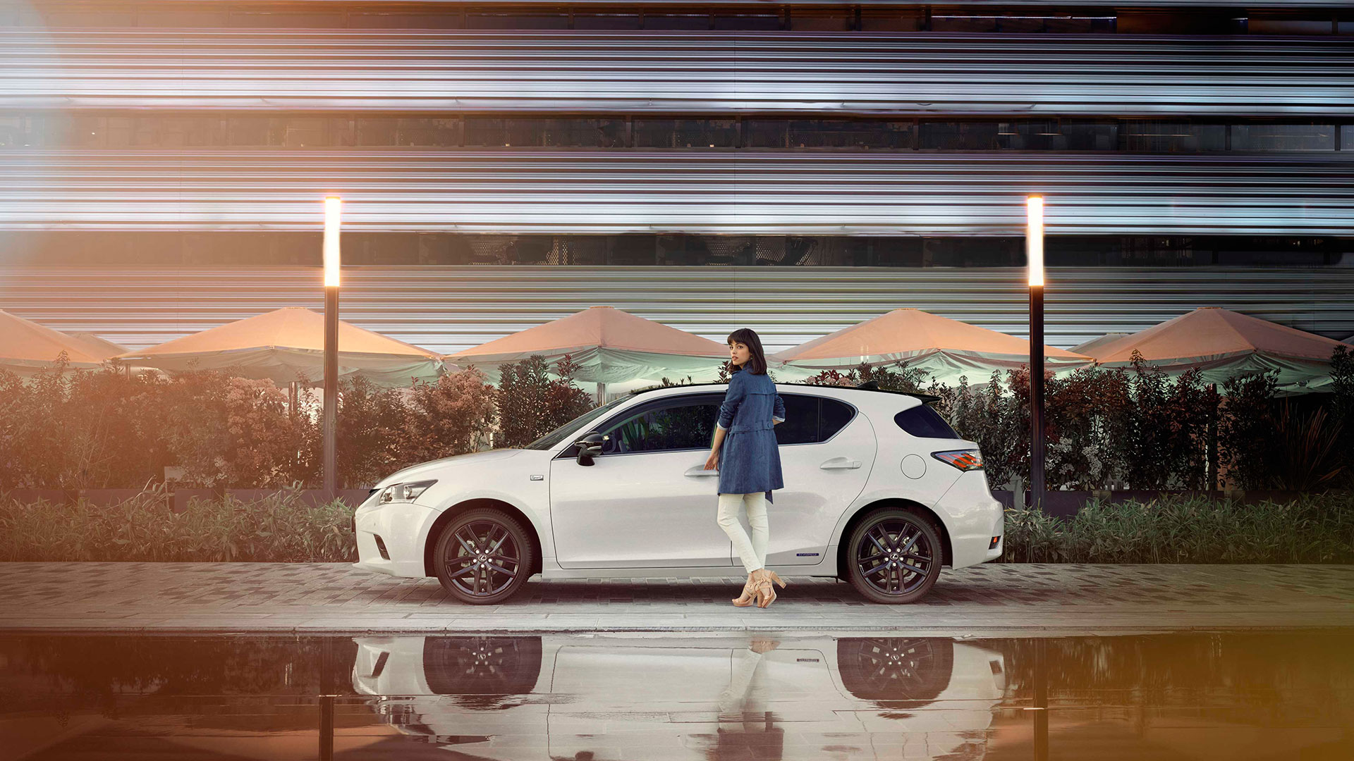 Lexus CT 200h aniversario hero asset