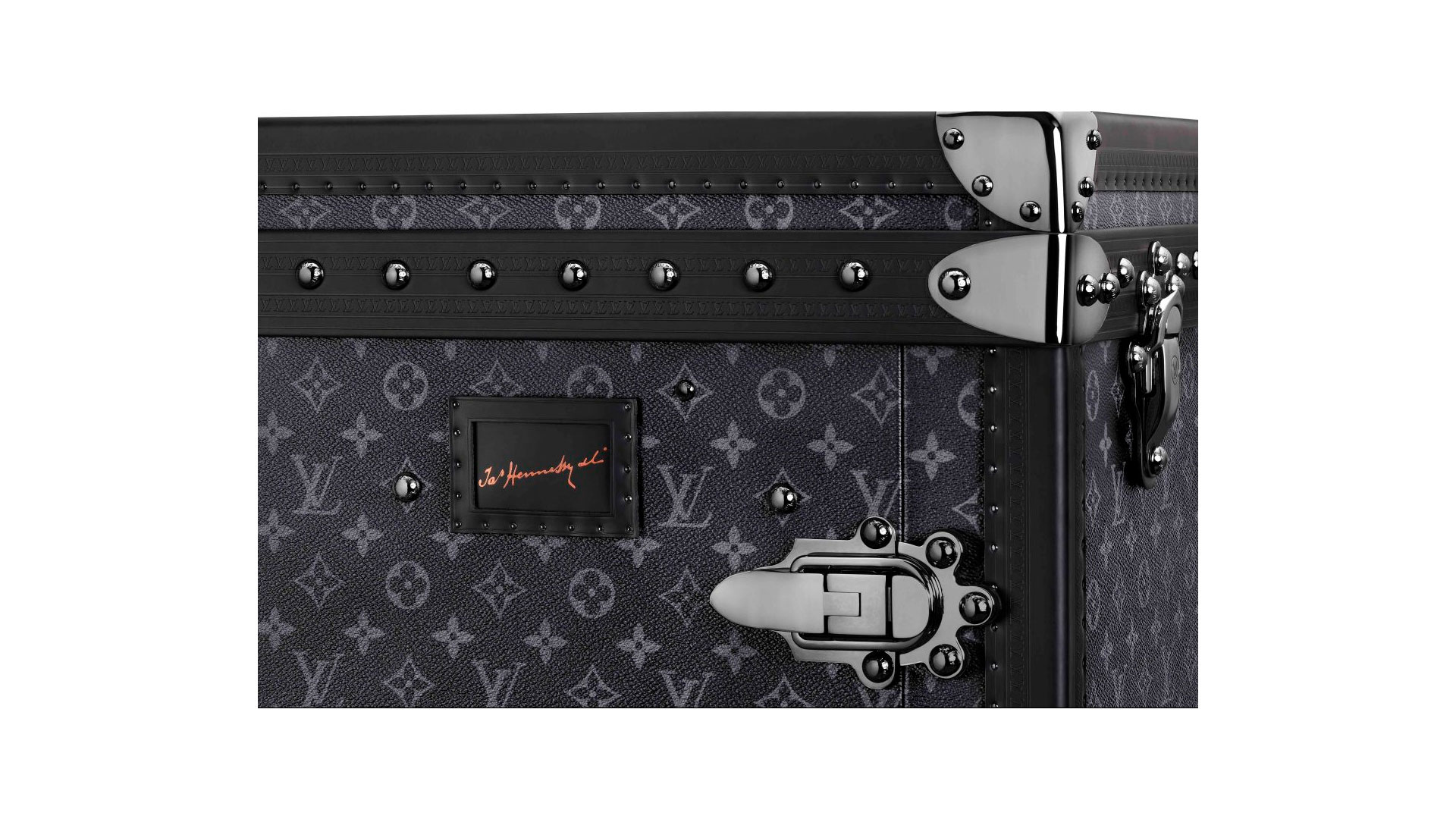 Imagen del baúl de Hennessy diseñado por Louis Vuitton