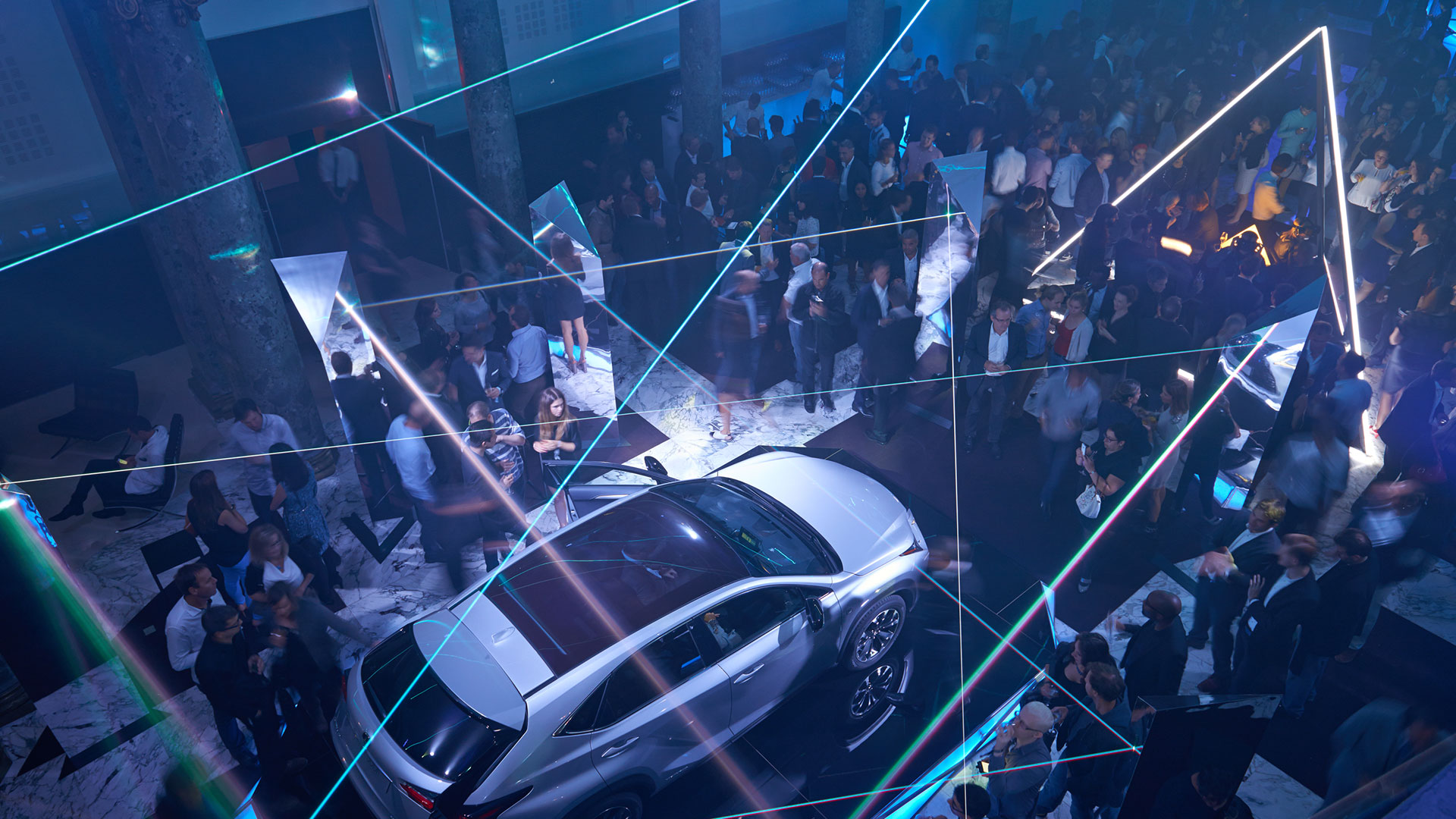 Lexus en el Salón del Automóvil de París 2014 hero asset