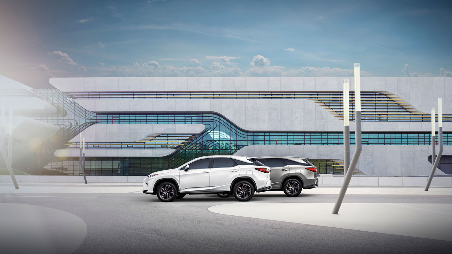 Nuevo Lexus RX L hero asset