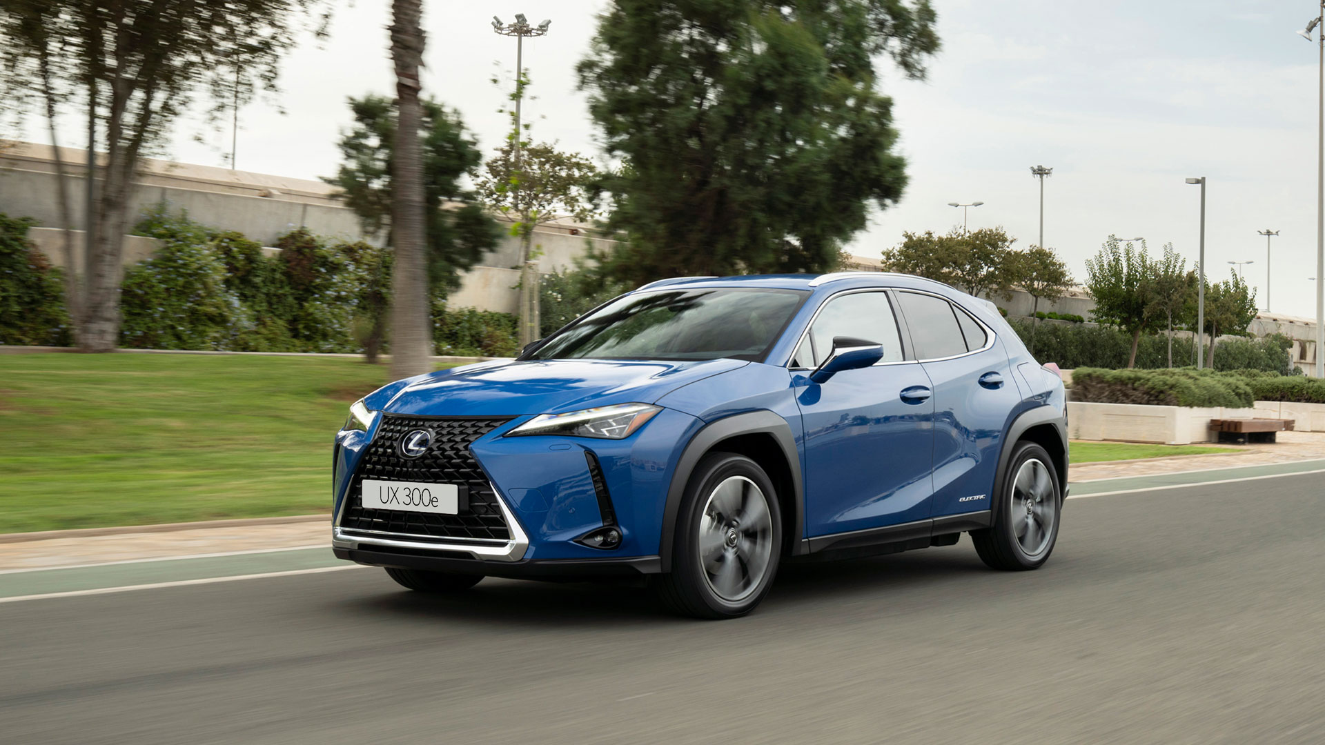 lexus ux 300e hero asset