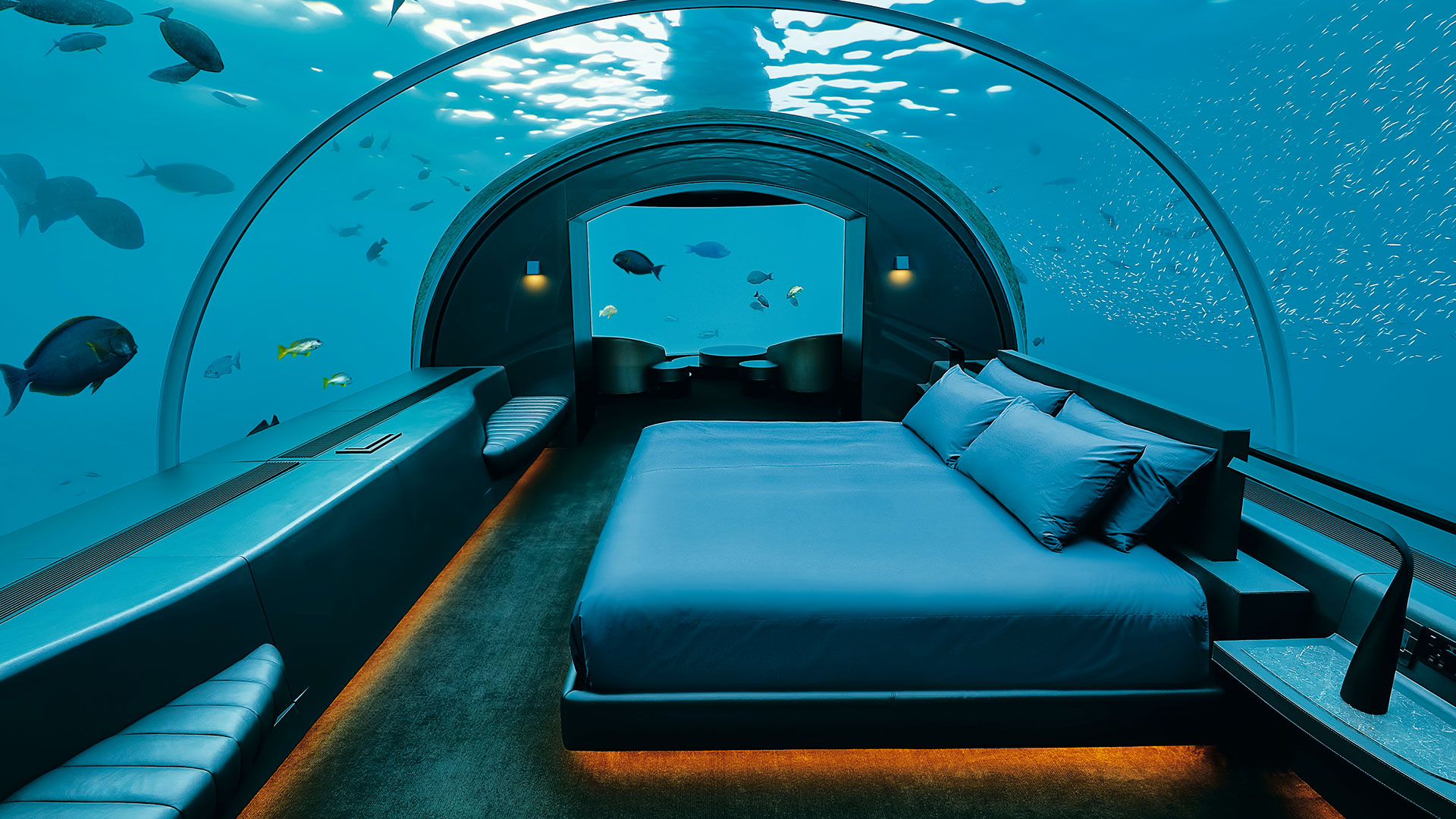 Imágenes del libro Living by the Ocean