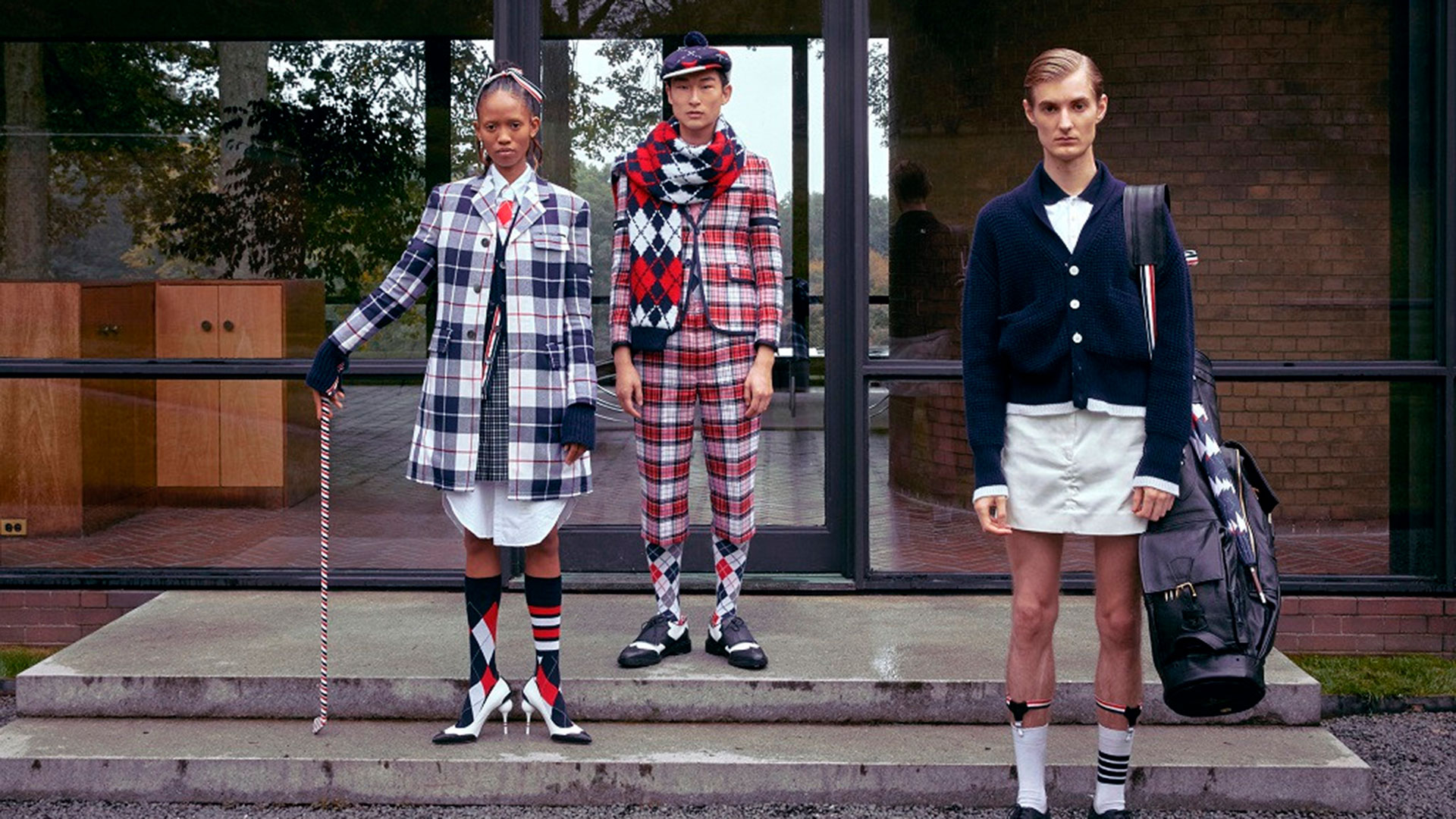 Modelos con la colección inspirada en el golf de Thom Browne