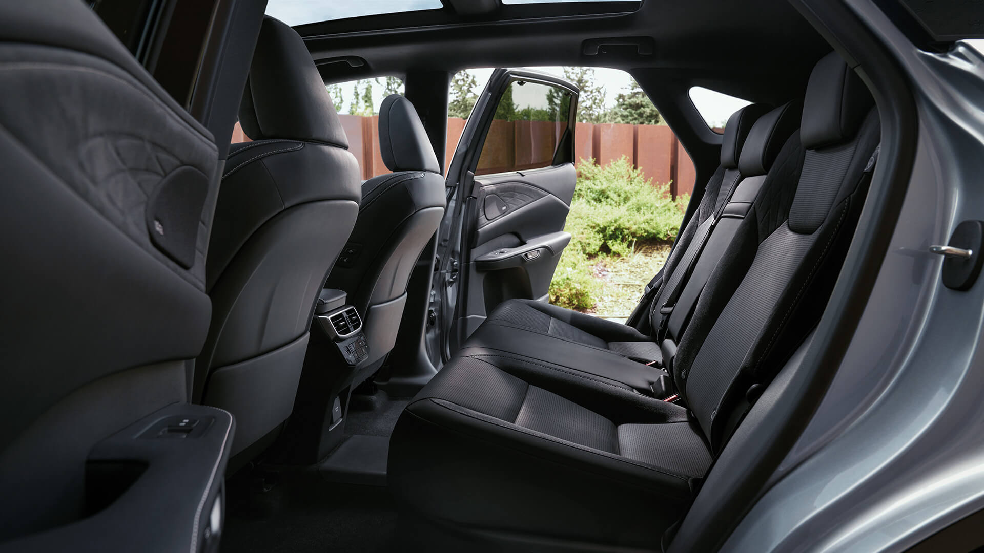 rx car chapter gallery interior 03