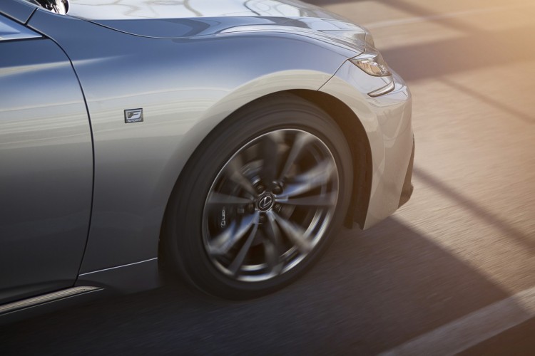 2018 LEXUS LS 7 WAYS wheel