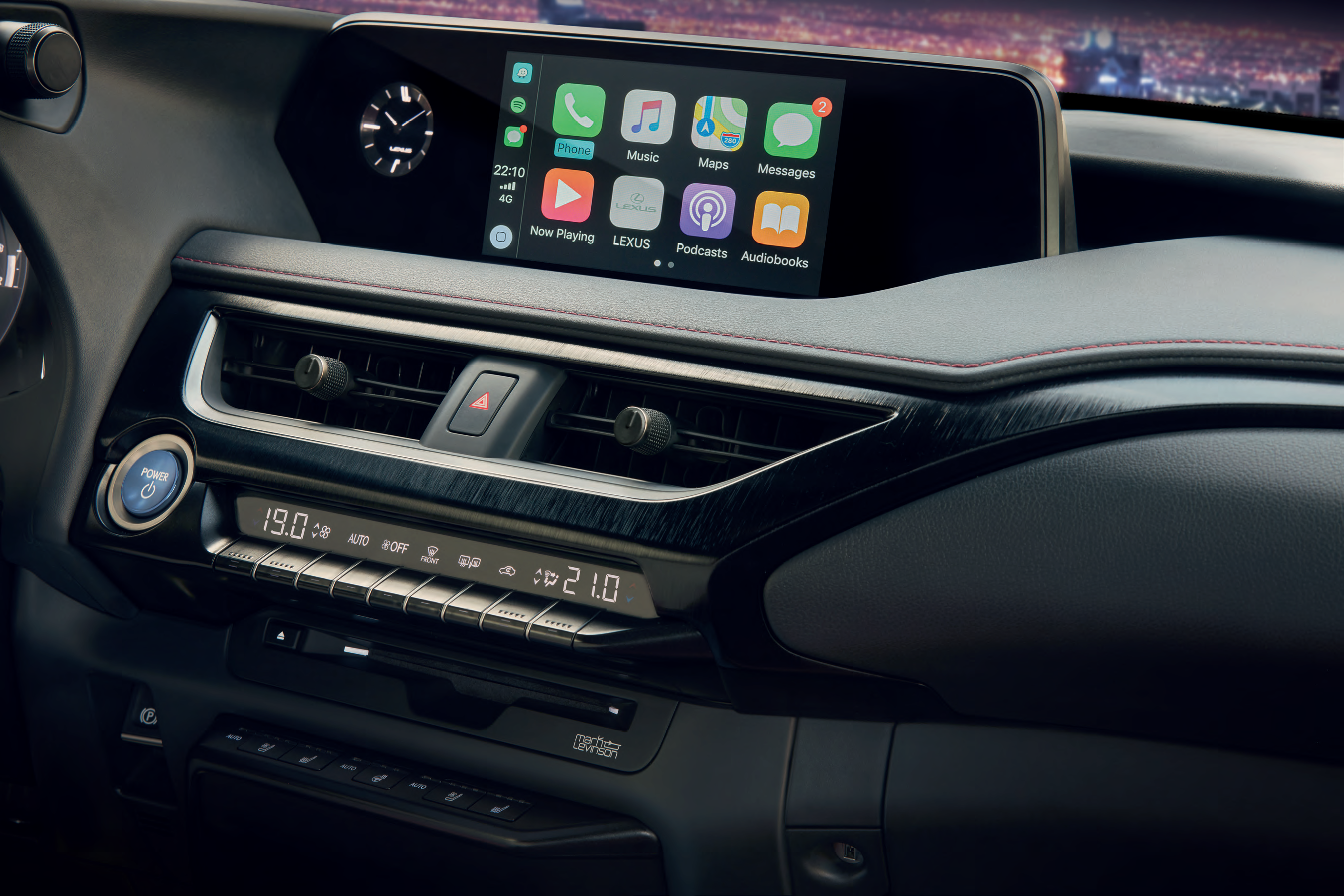 Apple CarPlay™ / Android Auto™ Lexus UK