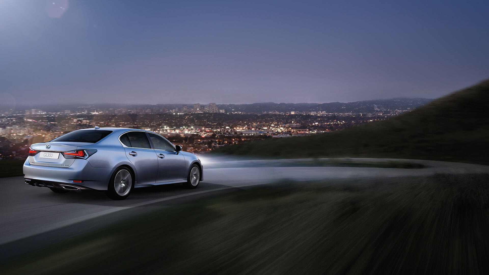 2017 lexus gs 300 key features
