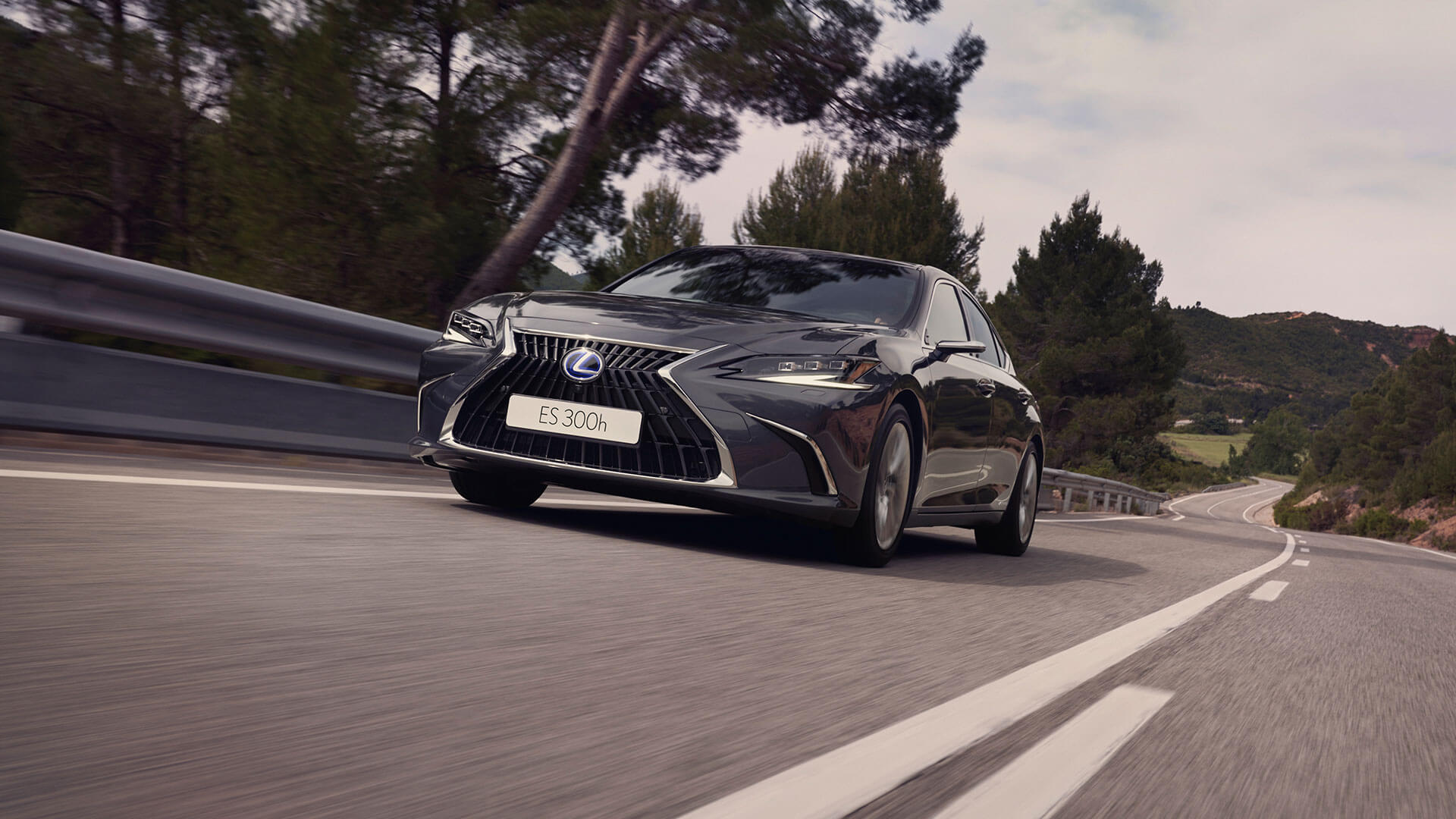 2022 lexus es overview gallery exterior 03