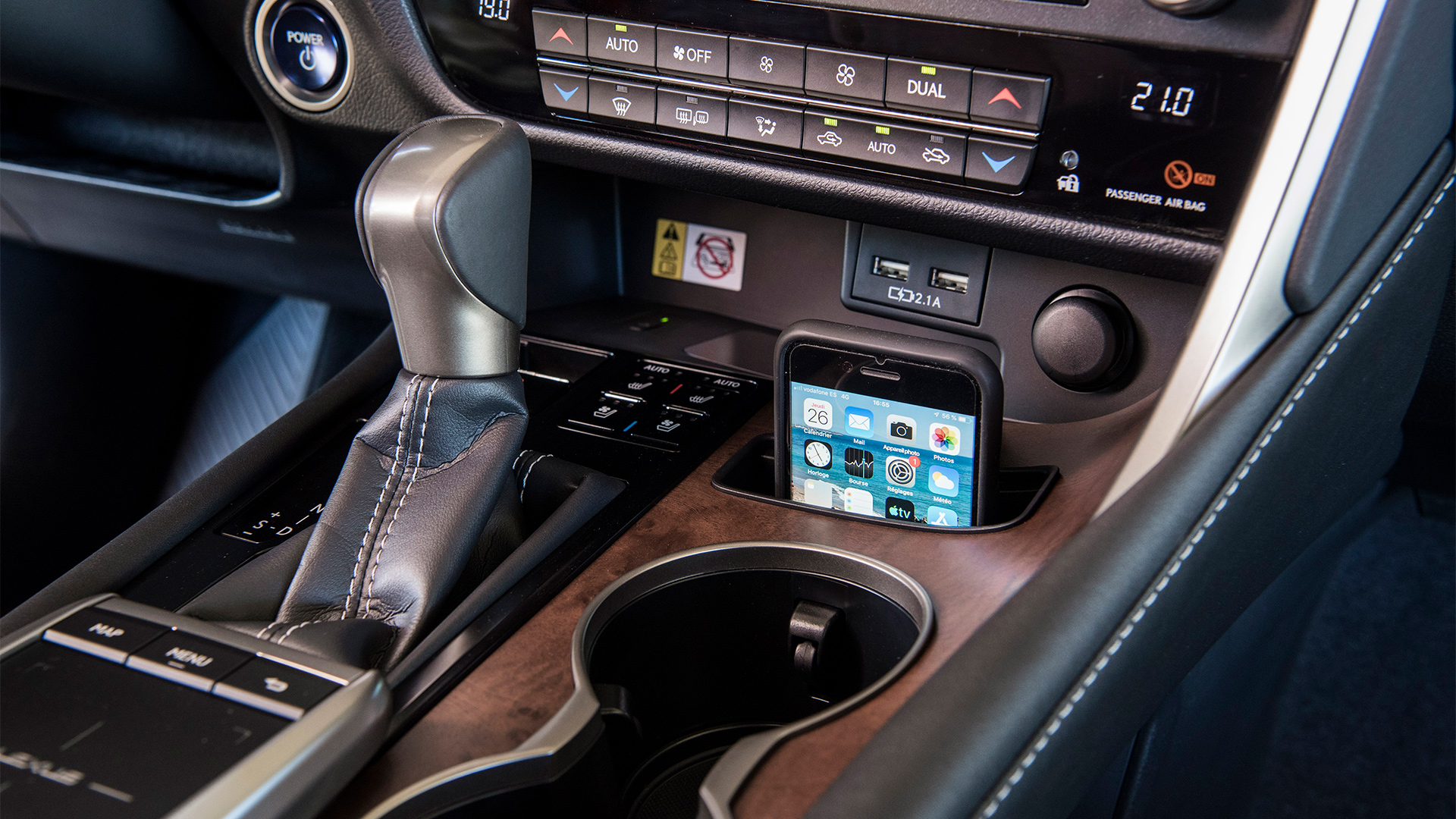 06 2019 018 Lexus RX 450h legt lat voor SUVs opnieuw hoger 1920x1080 galerij