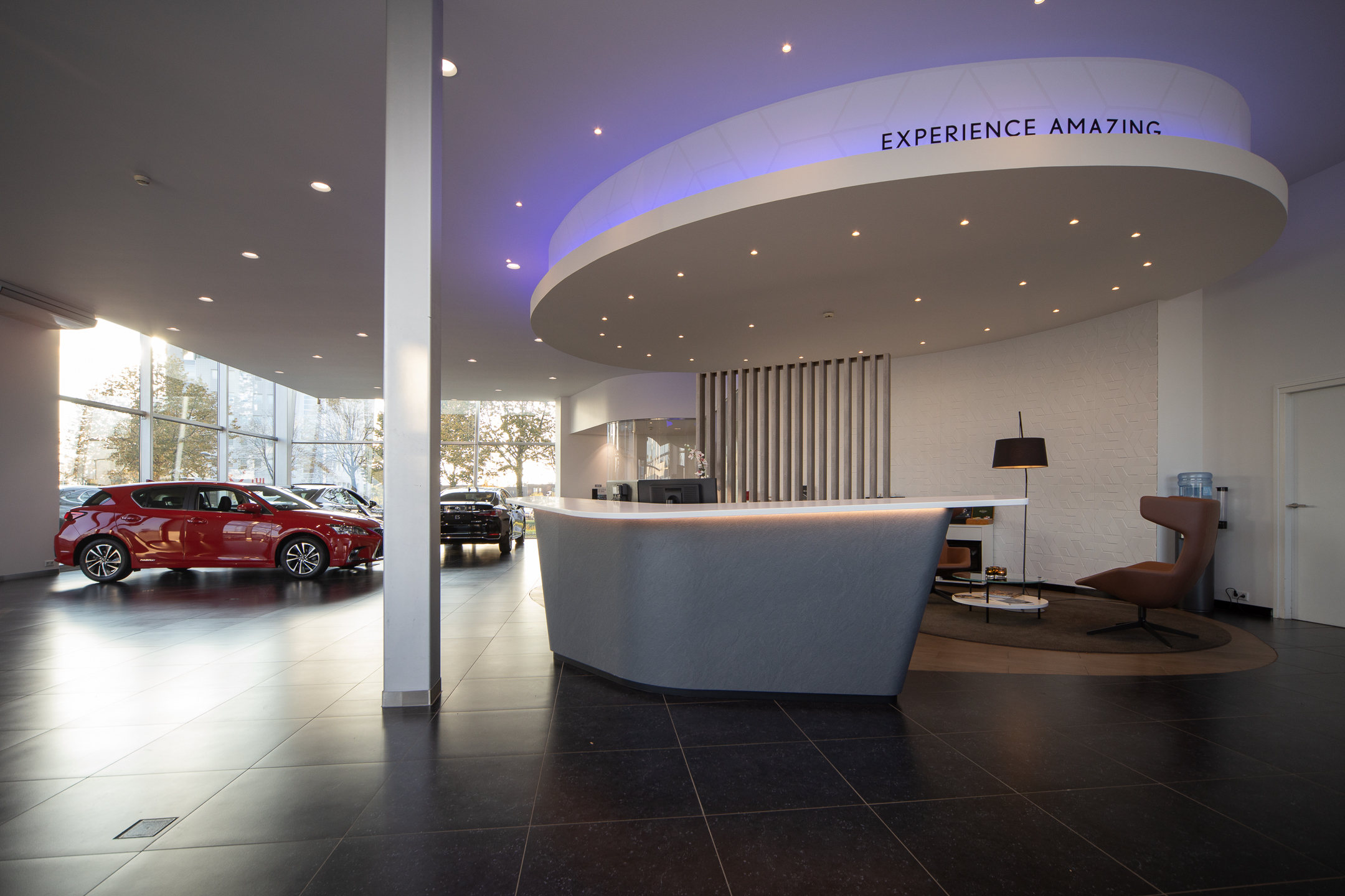 Showroom van Lexus Enschede