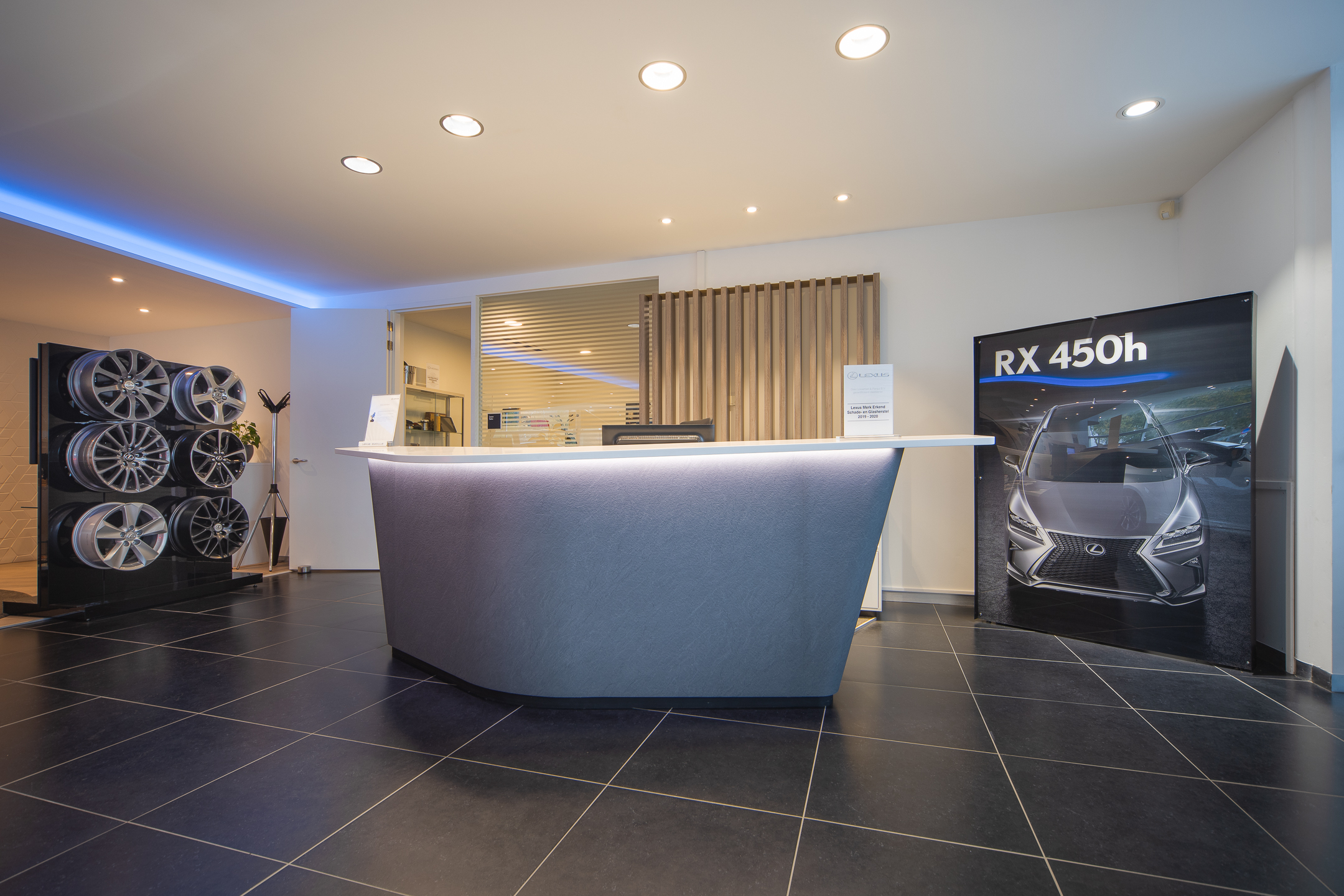 Showroom van Lexus Zwolle