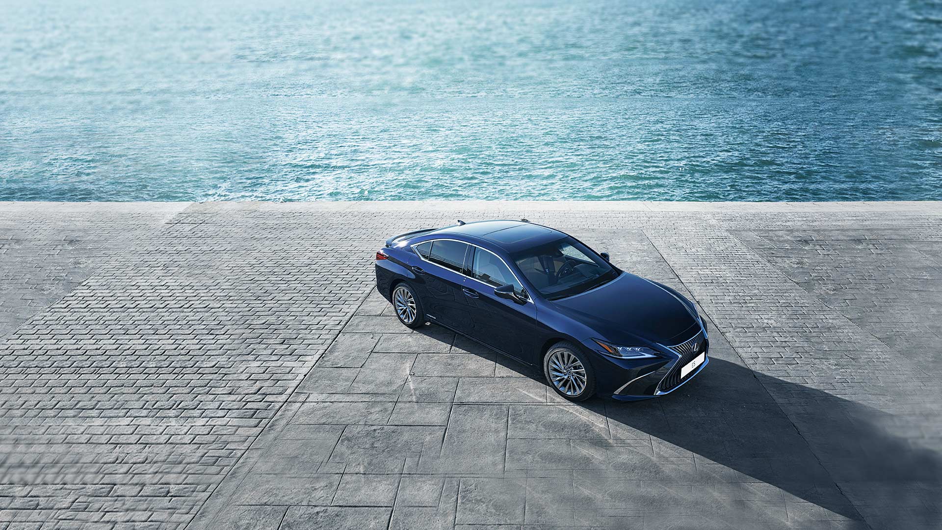 2019 lexus es hybrid hero