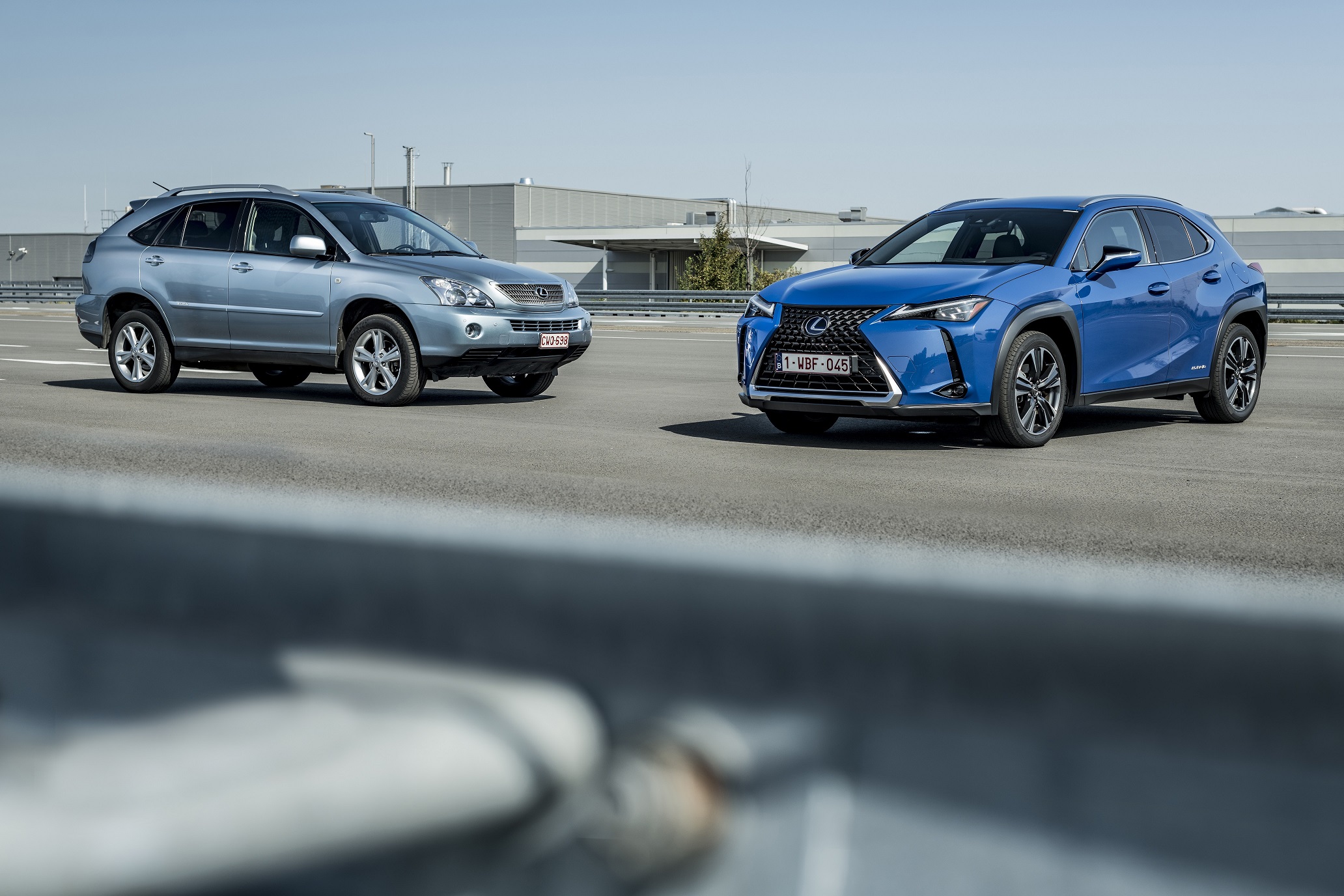 Lexus coloca crossover hibrido ux 250h Image