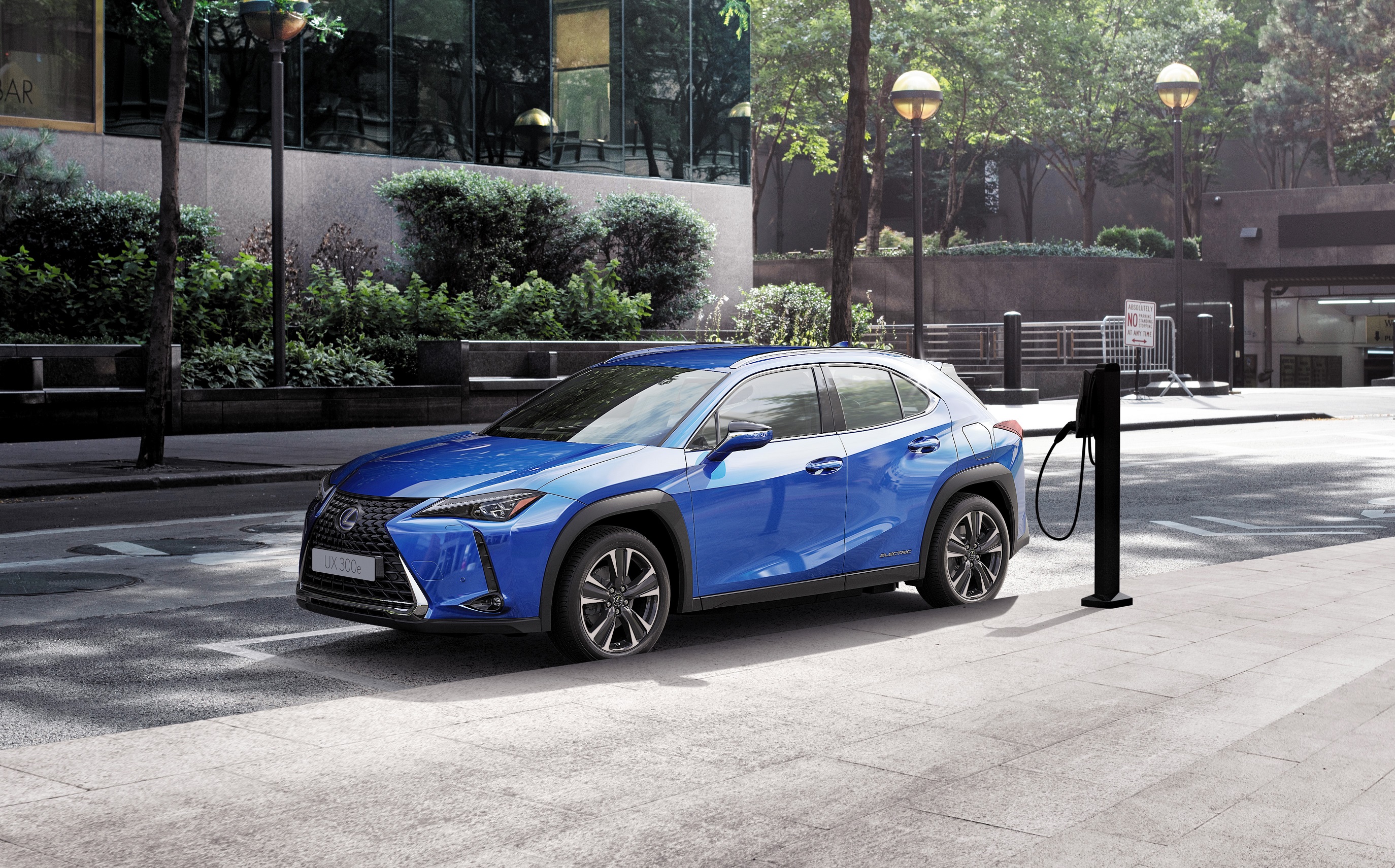 Lexus UX 300e com 10 anos de garantia da Bateria
