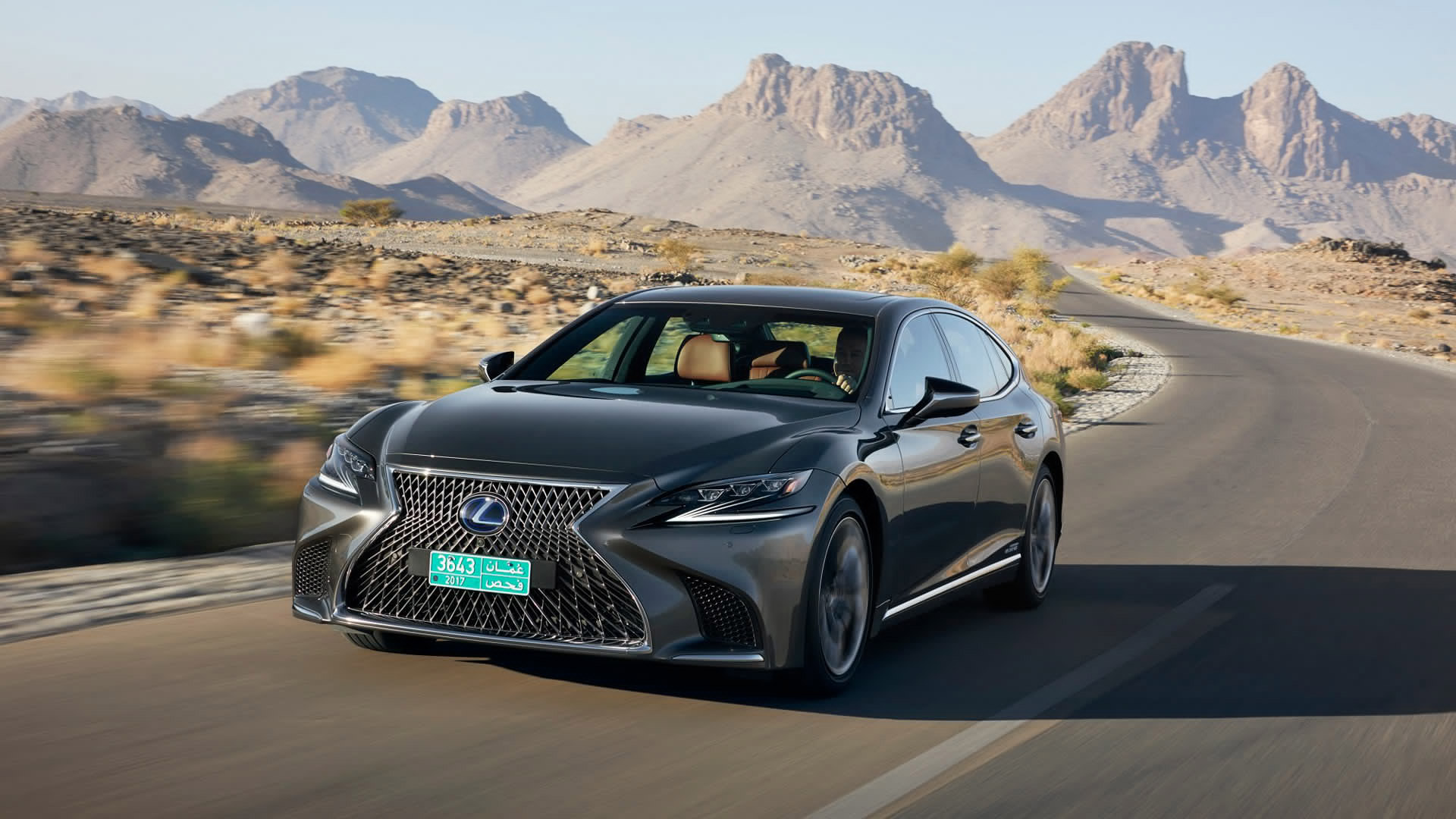 Lexus LS 500h gallery01 1920x1080 v2