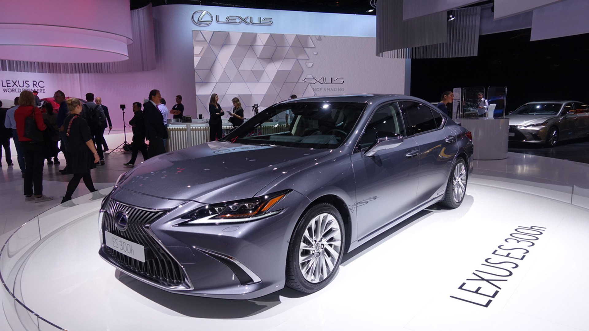 Lexus Paris Otomobil Fuari gallery02