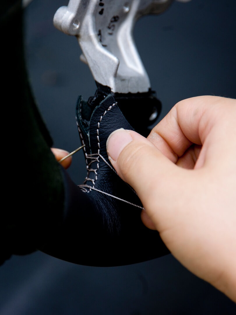 takumi superiorfinish leather stitching 01